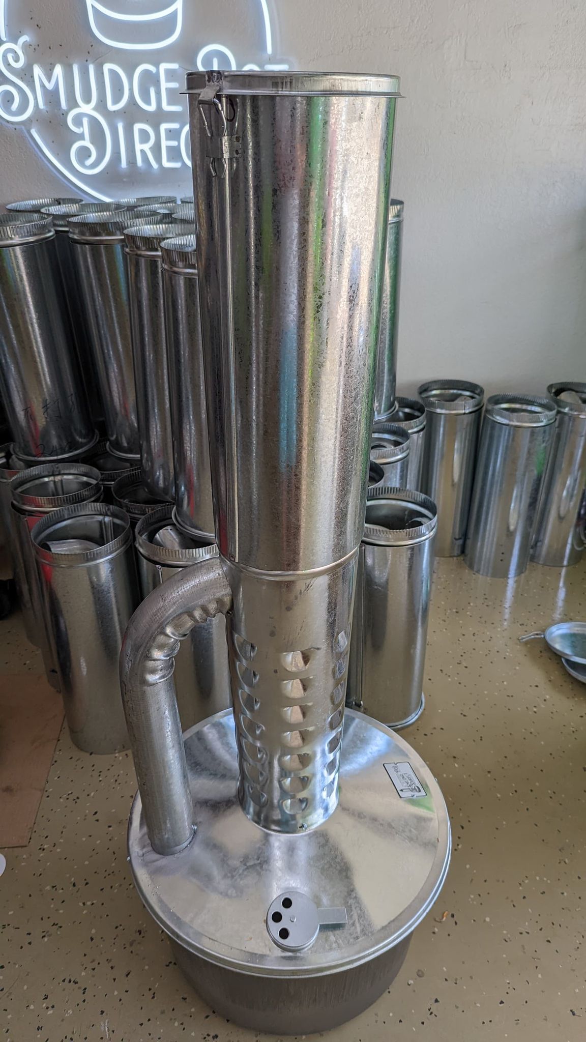 Scratch and Dent Smudge Pot Outdoor Heater